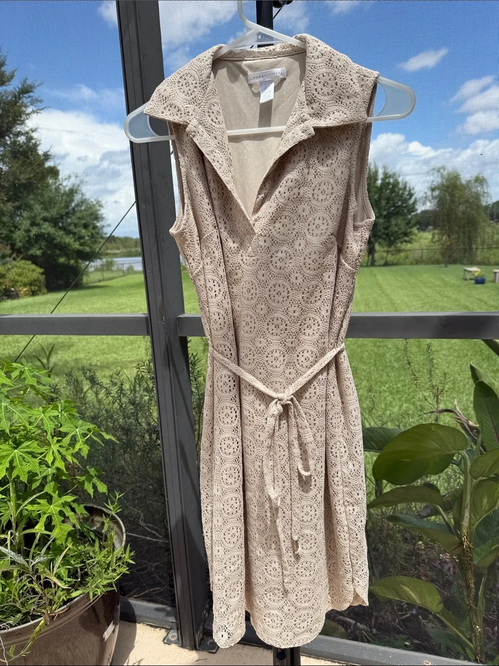London Times Neutral Beige Sleeveless Midi Dress with Tie Waist